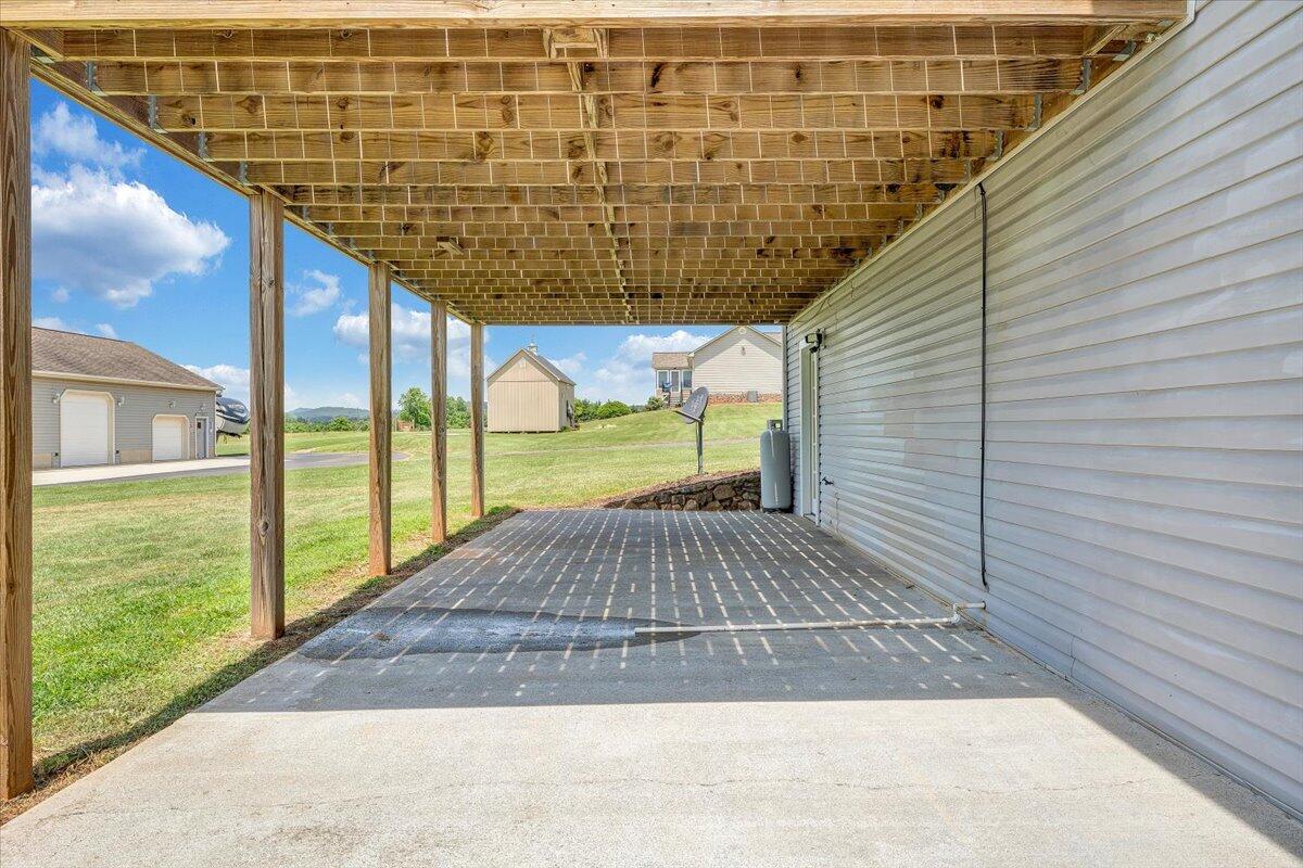 2265 Meadors Spur Road Moneta, VA 24121 - Photo 46 of 99 46-MIB05144