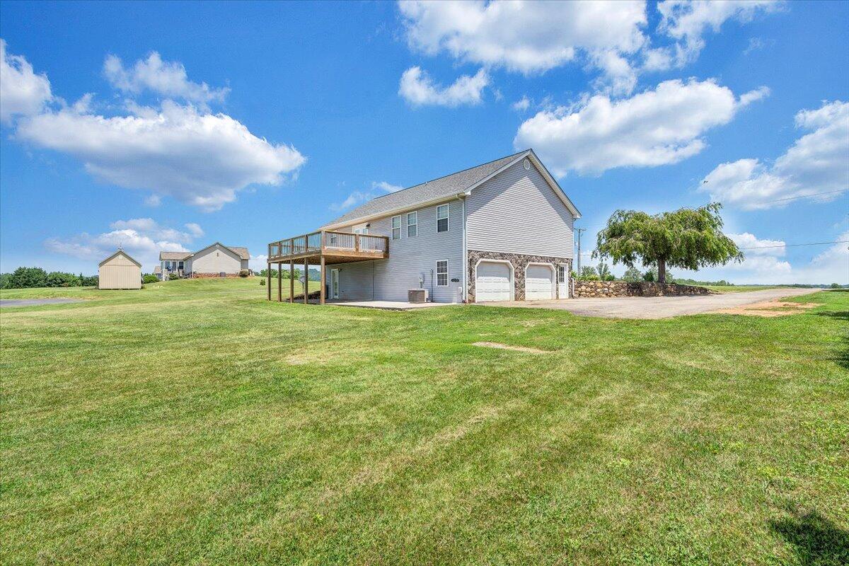 2265 Meadors Spur Road Moneta, VA 24121 - Photo 50 of 99 50-MIB05108