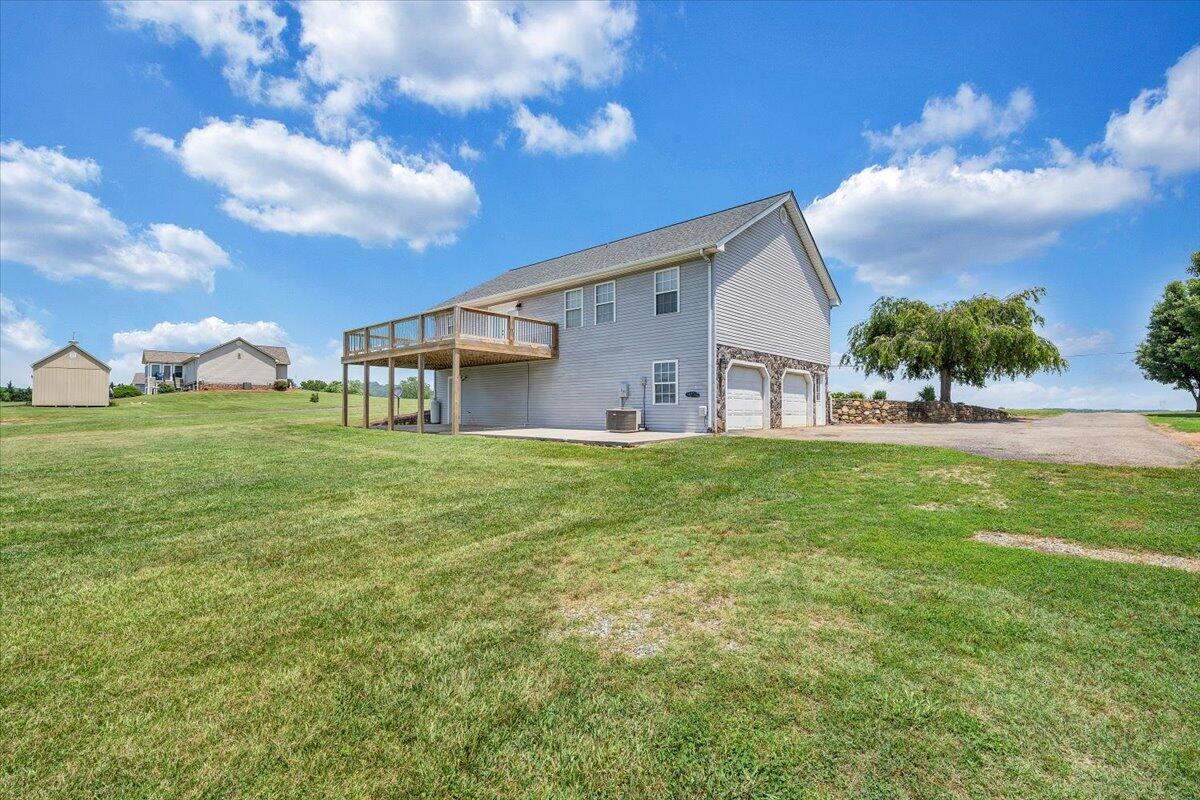 2265 Meadors Spur Road Moneta, VA 24121 - Photo 51 of 99 51-MIB05111