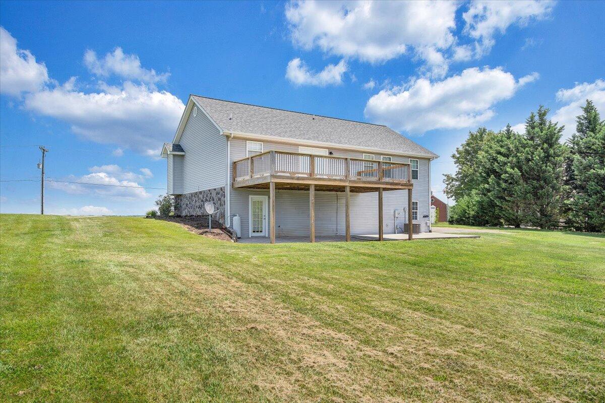 2265 Meadors Spur Road Moneta, VA 24121 - Photo 53 of 99 53-MIB05120