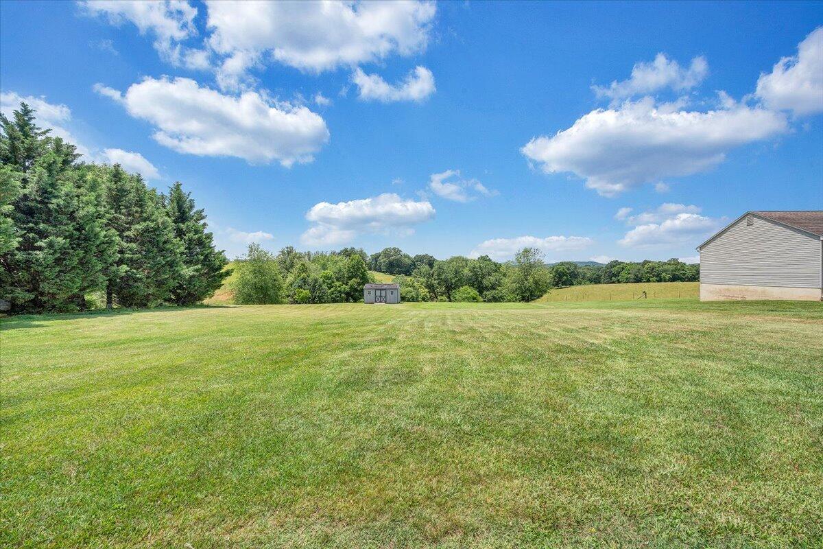 2265 Meadors Spur Road Moneta, VA 24121 - Photo 56 of 99 56-MIB05129