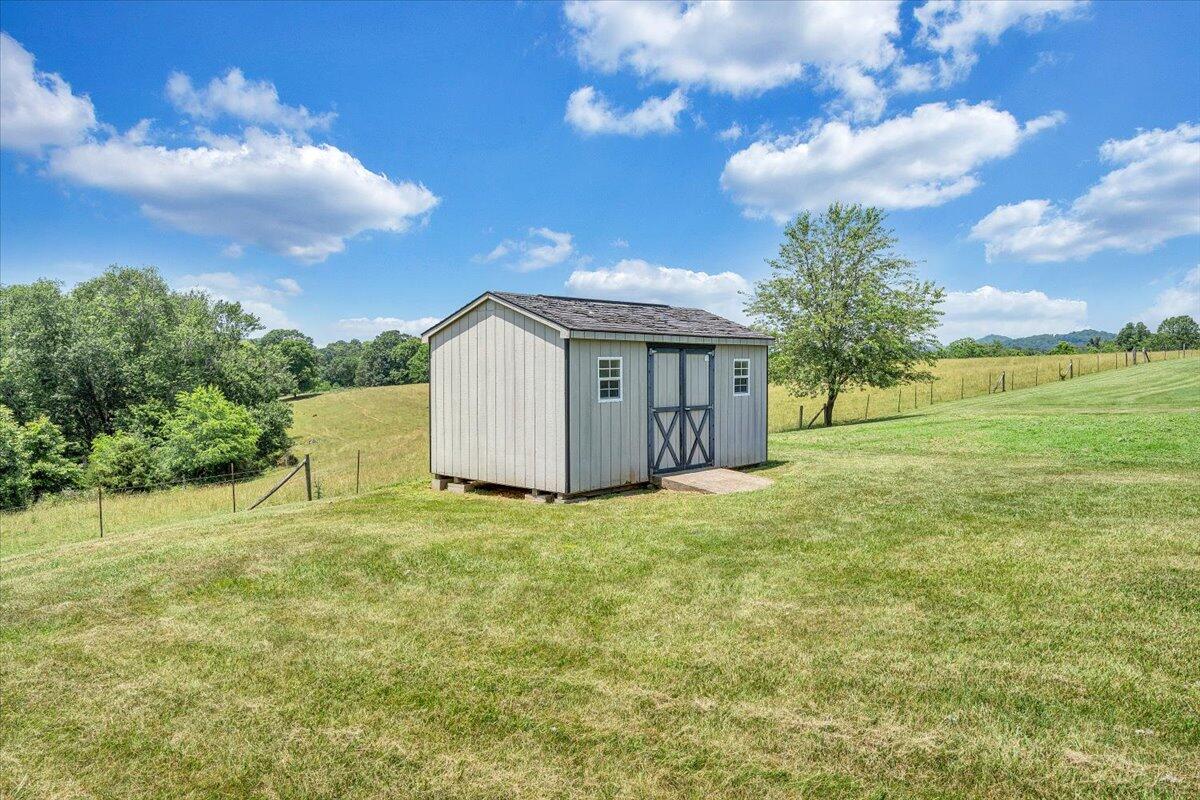 2265 Meadors Spur Road Moneta, VA 24121 - Photo 59 of 99 59-MIB05138