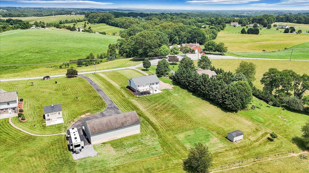 2265 Meadors Spur Road Moneta, VA 24121 - Photo 66 of 99 65-DJI_20250610143238_0005_D