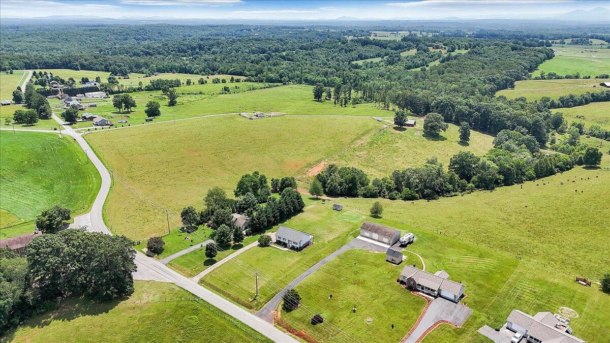 2265 Meadors Spur Road Moneta, VA 24121 - Photo 76 of 99 74-DJI_20250610143518_0014_D