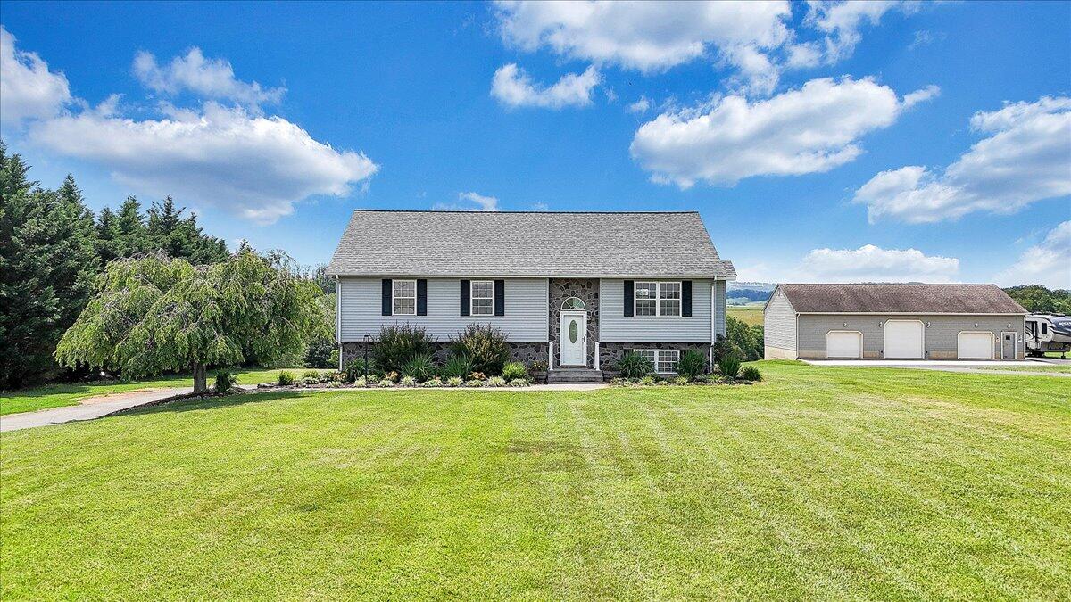 2265 Meadors Spur Road Moneta, VA 24121 - Photo 77 of 99 75-DJI_20250610143621_0015_D