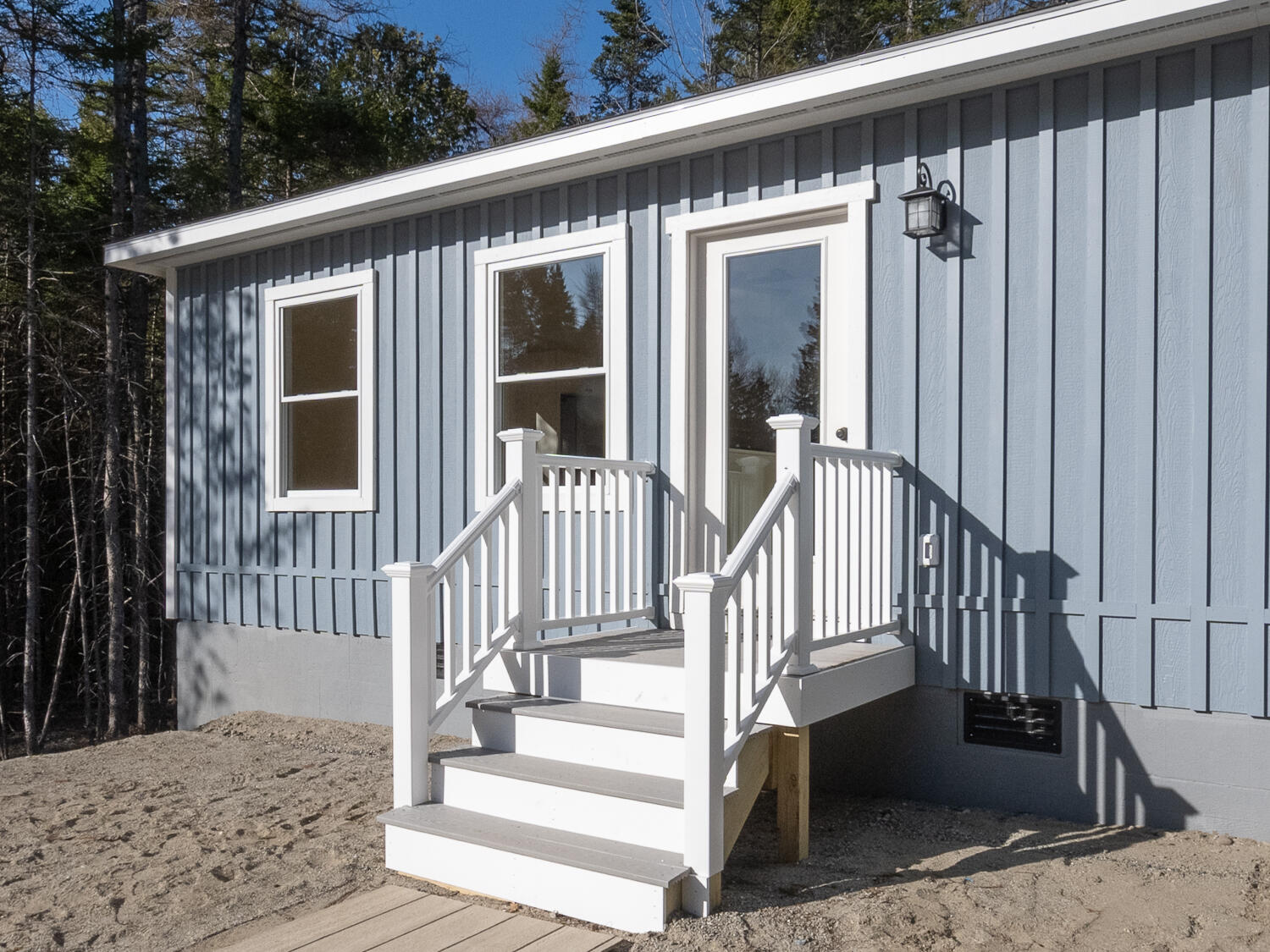 40 True Lane Tremont, ME 04612 - Photo 3 of 32 Entry Porch