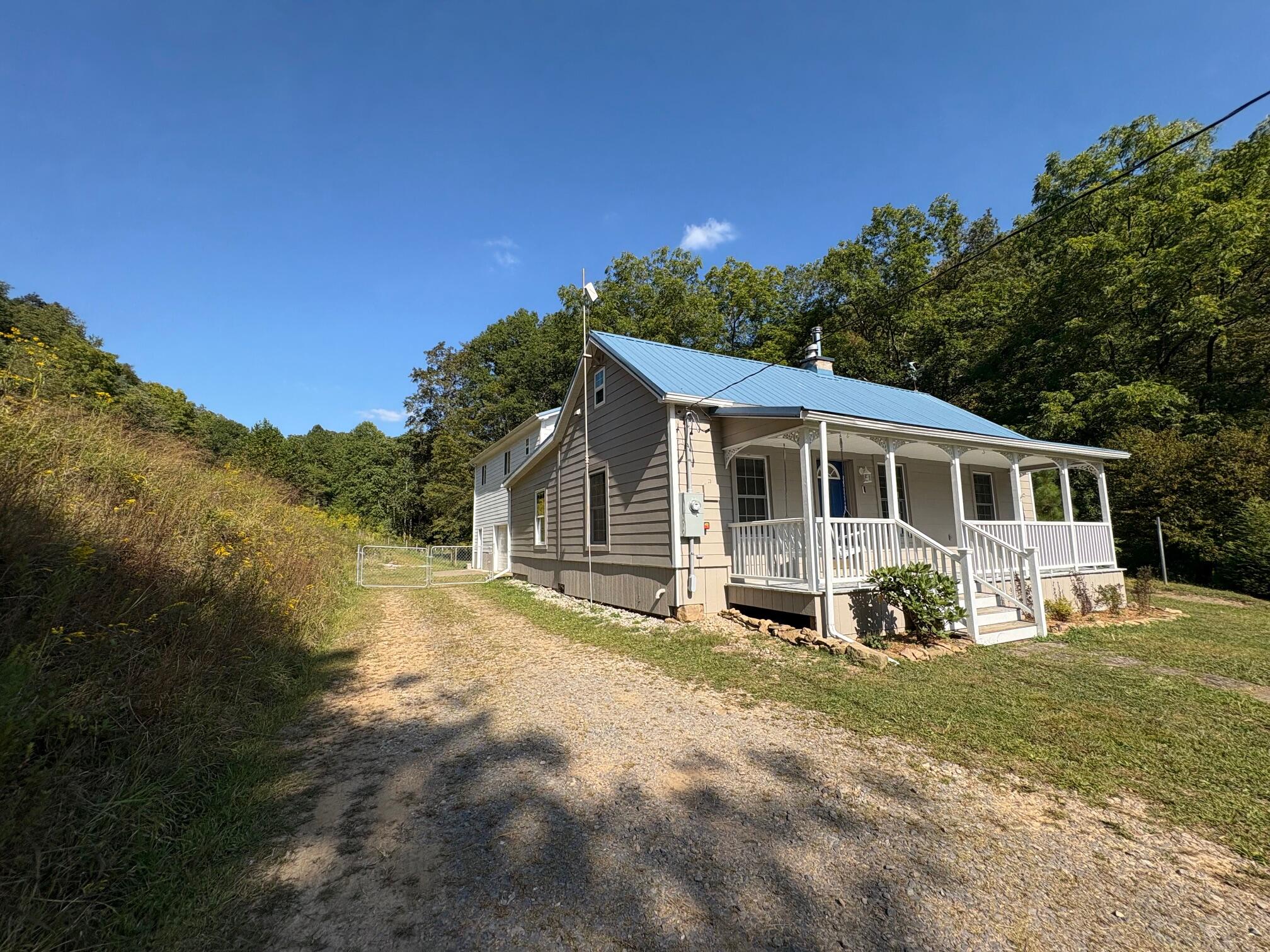 6652 Servia Road Duck, WV 25063 - Photo 12 of 69 Gallery Image 12