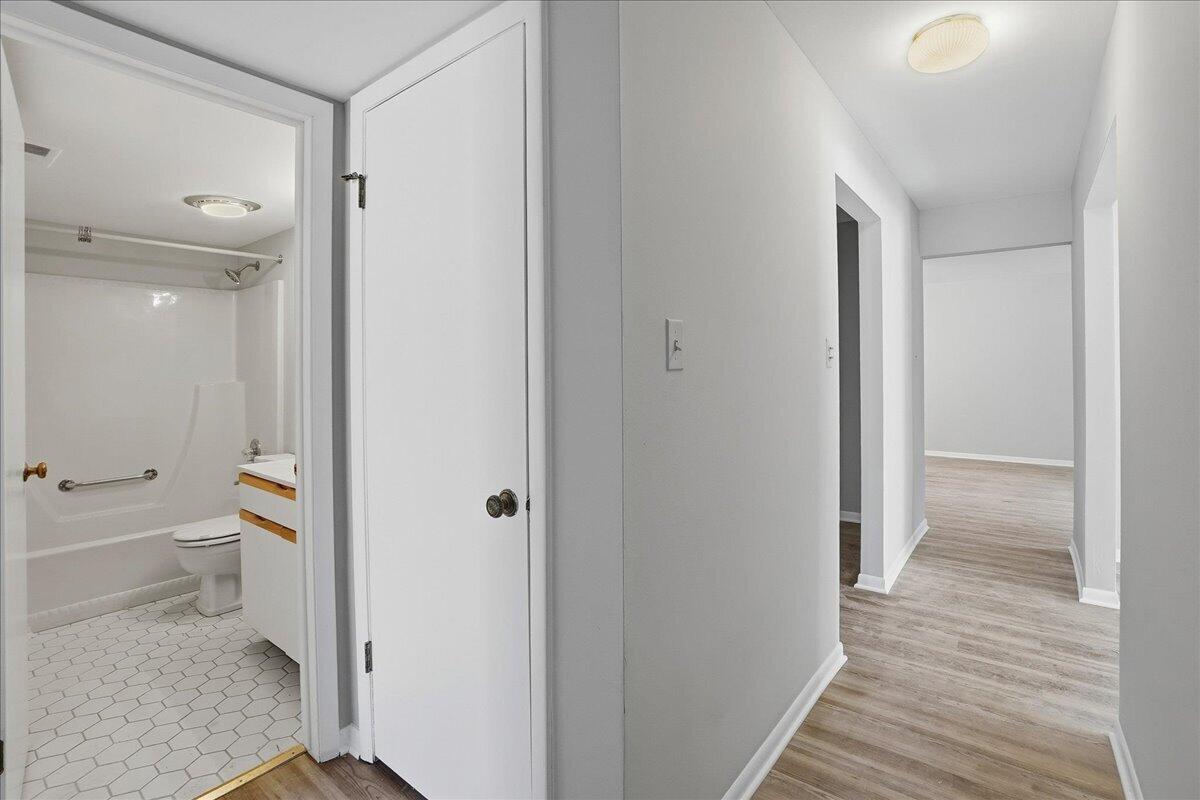 405 Old Stone Road, Unit E4 Munster, IN 46321 - Photo 14 of 25 1200x800