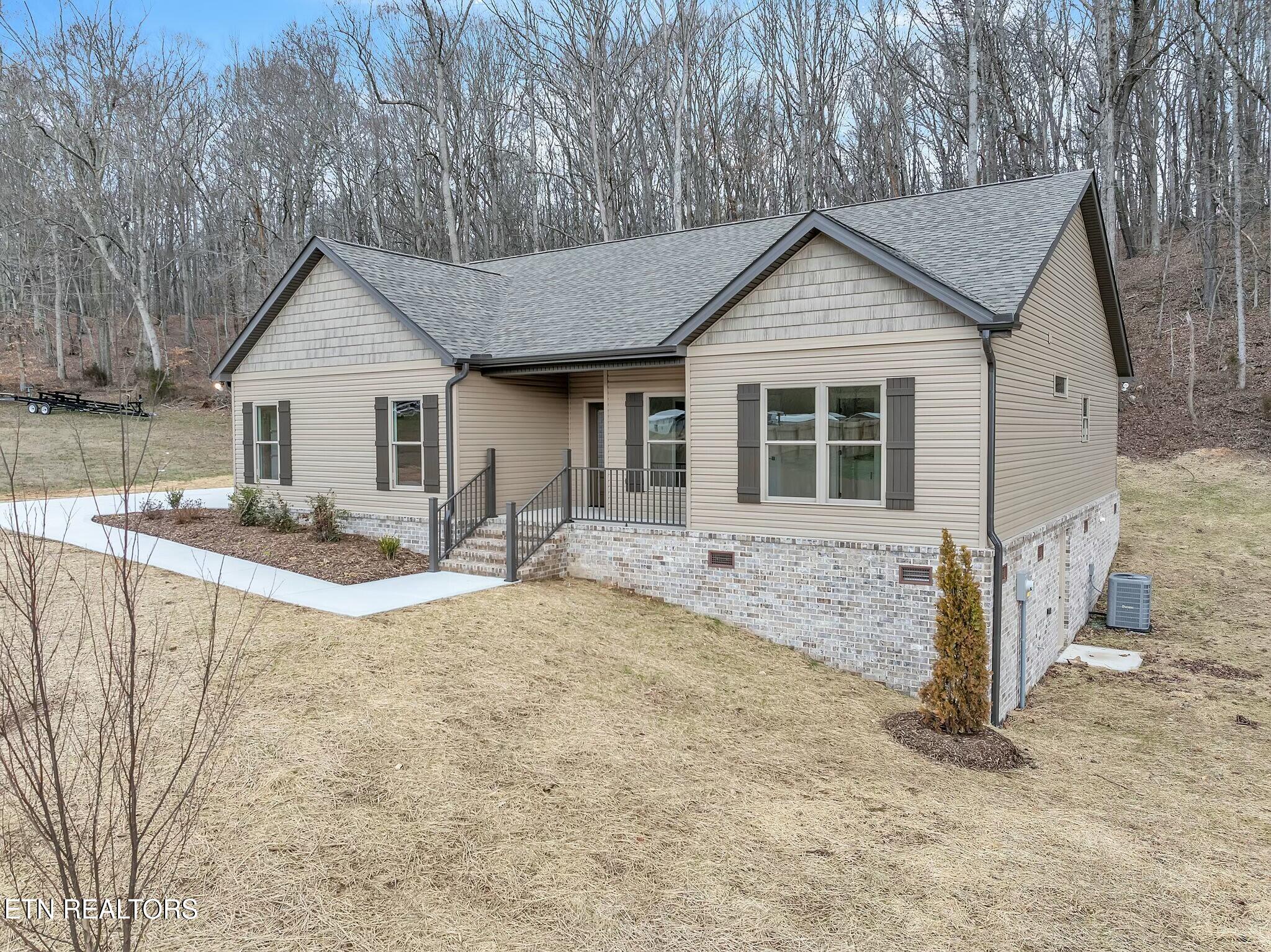 770 Hillvale Road Andersonville, TN 37705 - Photo 2 of 32 tempImageUgk9LP