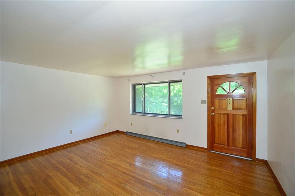 108 Southview Road Southview, PA 15361 - Photo 4 of 16 Gallery Image 4