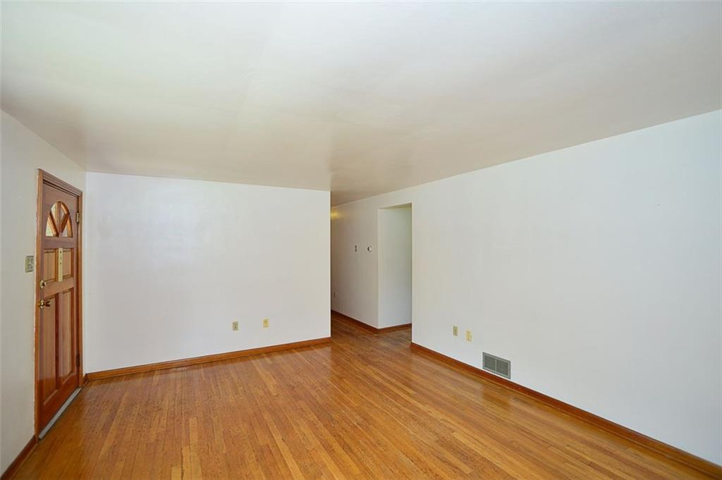 108 Southview Road Southview, PA 15361 - Photo 6 of 16 Gallery Image 6