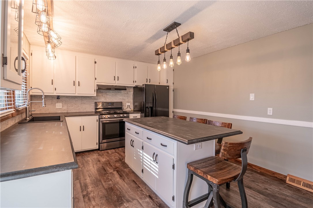 1513 East Dickinson Avenue Decatur, IL 62521 - Photo 7 of 26