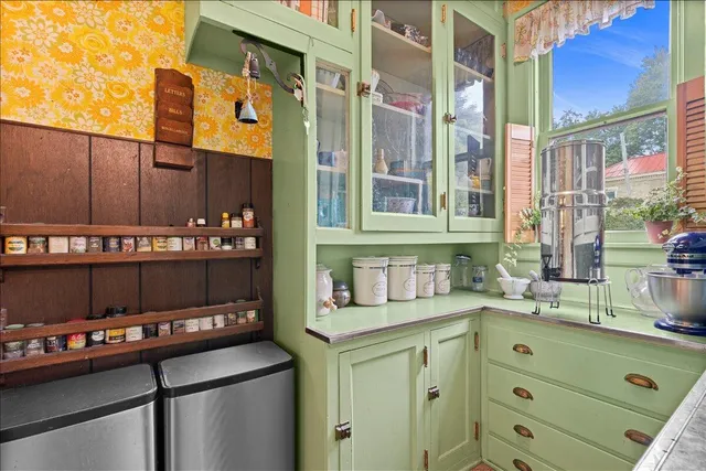 $334,900 | 703 St Clair Avenue, Sheboygan, WI 53081