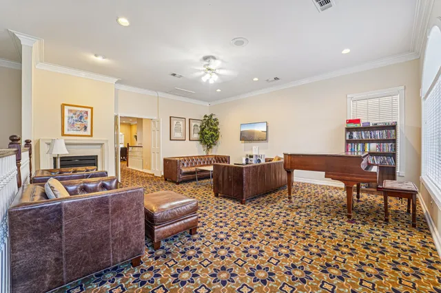 $305,000 | 2111 Welch Street, Unit A318, Houston, TX 77019