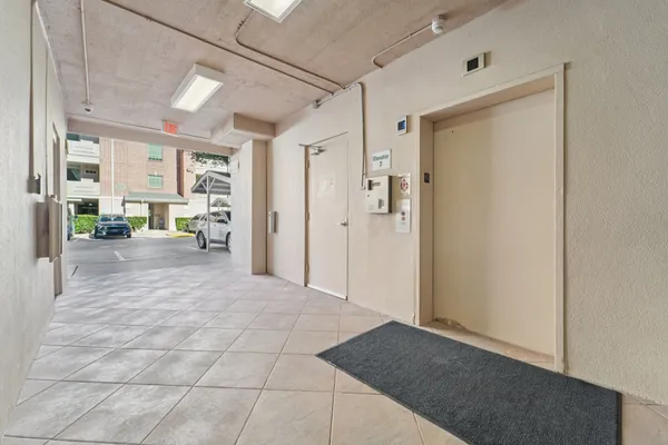 $289,900 | 2111 Welch Street, Unit A318, Houston, TX 77019