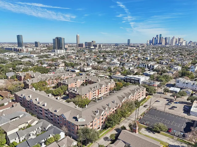 $305,000 | 2111 Welch Street, Unit A318, Houston, TX 77019