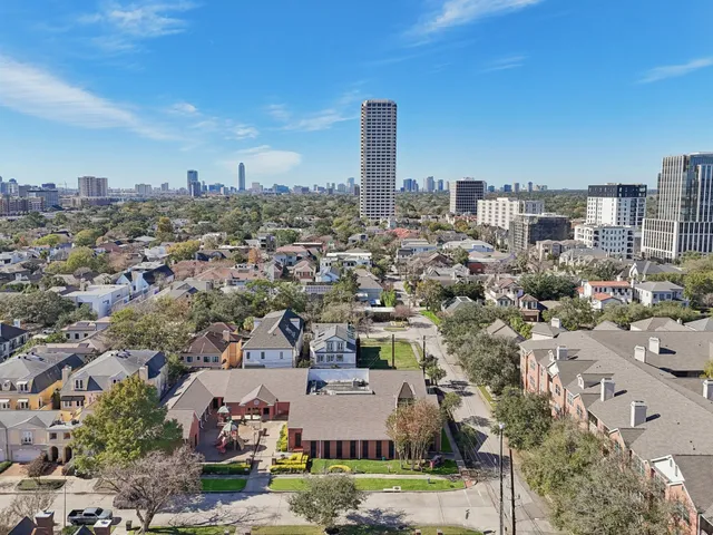 $305,000 | 2111 Welch Street, Unit A318, Houston, TX 77019