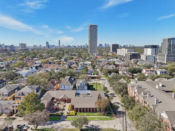 $289,900 | 2111 Welch Street, Unit A318, Houston, TX 77019