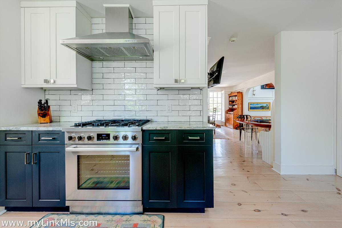 4 Crown Court Nantucket, MA 02554 - Photo 15 of 66
