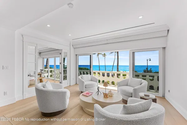 $8,590,000 | 300 South Ocean Boulevard, Unit 2D, Palm Beach, FL 33480