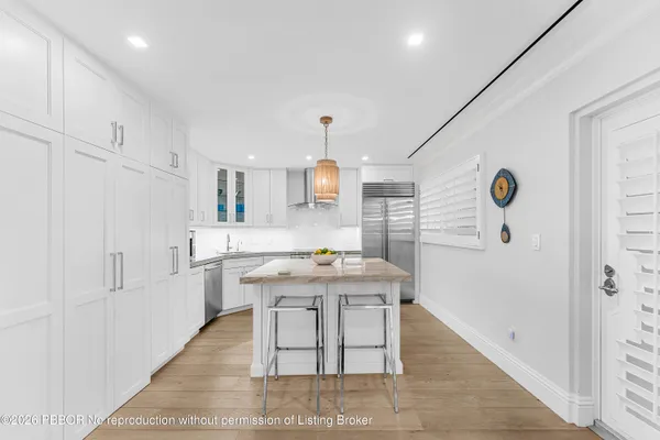 $8,590,000 | 300 South Ocean Boulevard, Unit 2D, Palm Beach, FL 33480