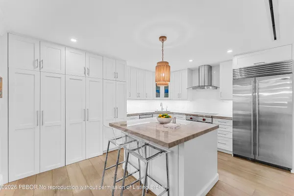 $8,590,000 | 300 South Ocean Boulevard, Unit 2D, Palm Beach, FL 33480