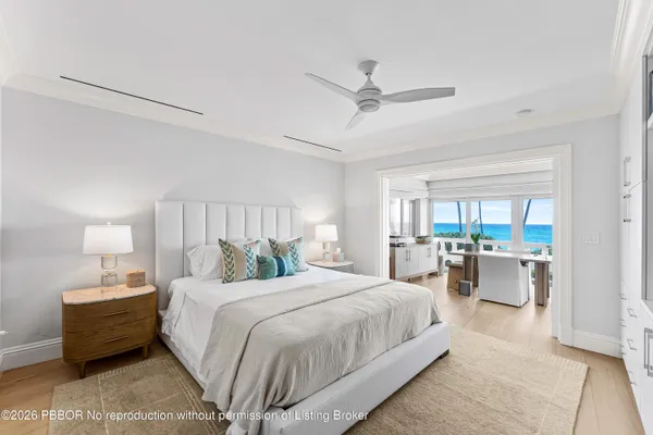 $8,590,000 | 300 South Ocean Boulevard, Unit 2D, Palm Beach, FL 33480