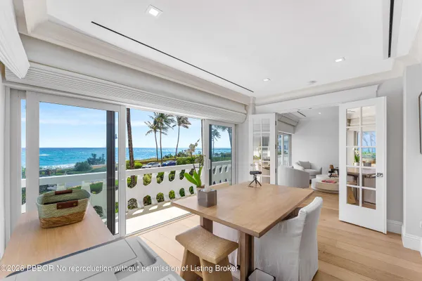 $8,590,000 | 300 South Ocean Boulevard, Unit 2D, Palm Beach, FL 33480