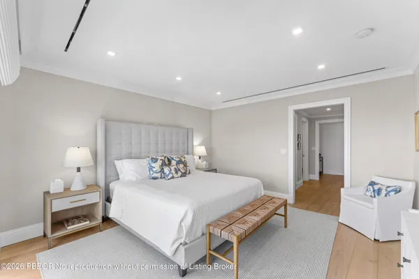 $8,590,000 | 300 South Ocean Boulevard, Unit 2D, Palm Beach, FL 33480