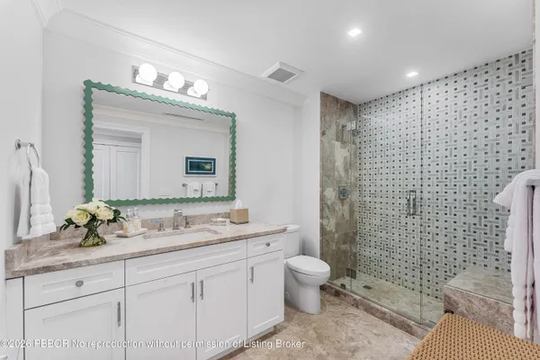 $8,590,000 | 300 South Ocean Boulevard, Unit 2D, Palm Beach, FL 33480
