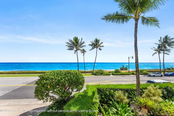 $8,590,000 | 300 South Ocean Boulevard, Unit 2D, Palm Beach, FL 33480