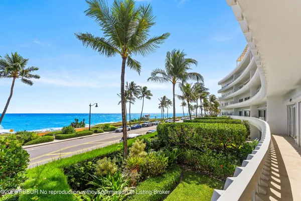 $8,590,000 | 300 South Ocean Boulevard, Unit 2D, Palm Beach, FL 33480