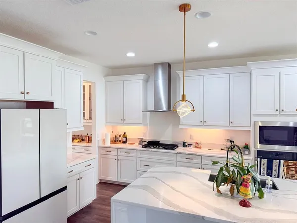 $3,800 | 11131 Sundrift Drive, Tampa, FL 33647