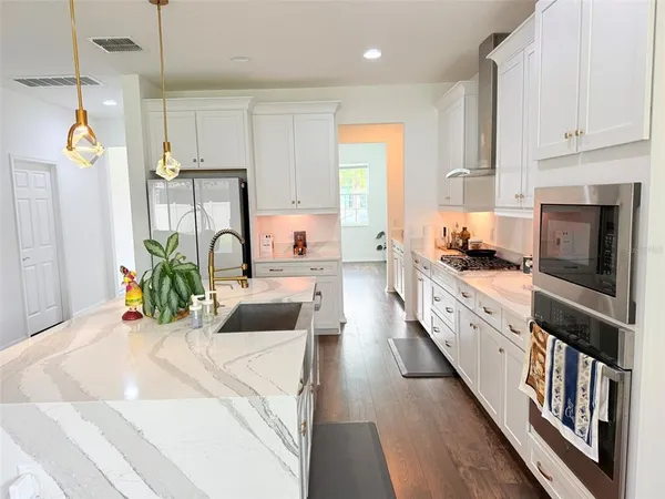 $3,800 | 11131 Sundrift Drive, Tampa, FL 33647