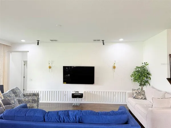 $3,800 | 11131 Sundrift Drive, Tampa, FL 33647