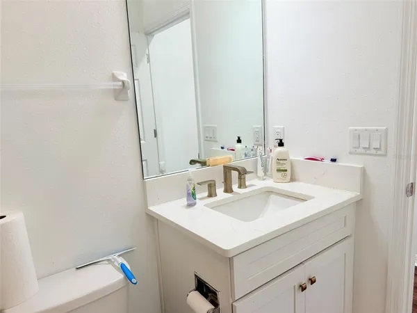 $3,800 | 11131 Sundrift Drive, Tampa, FL 33647