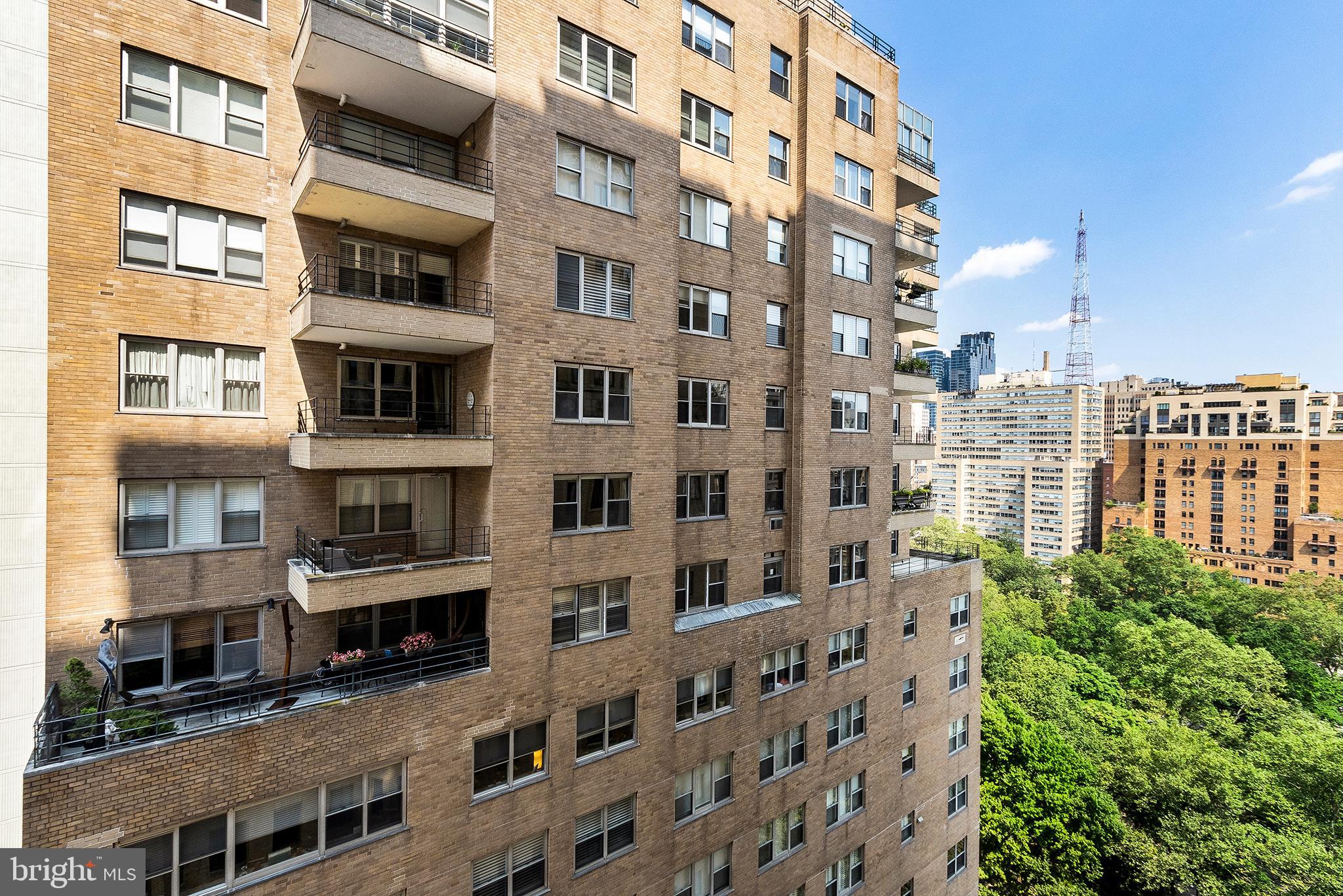 222 West Rittenhouse Square, Unit 704 Philadelphia, PA 19103 - Photo 7 of 30