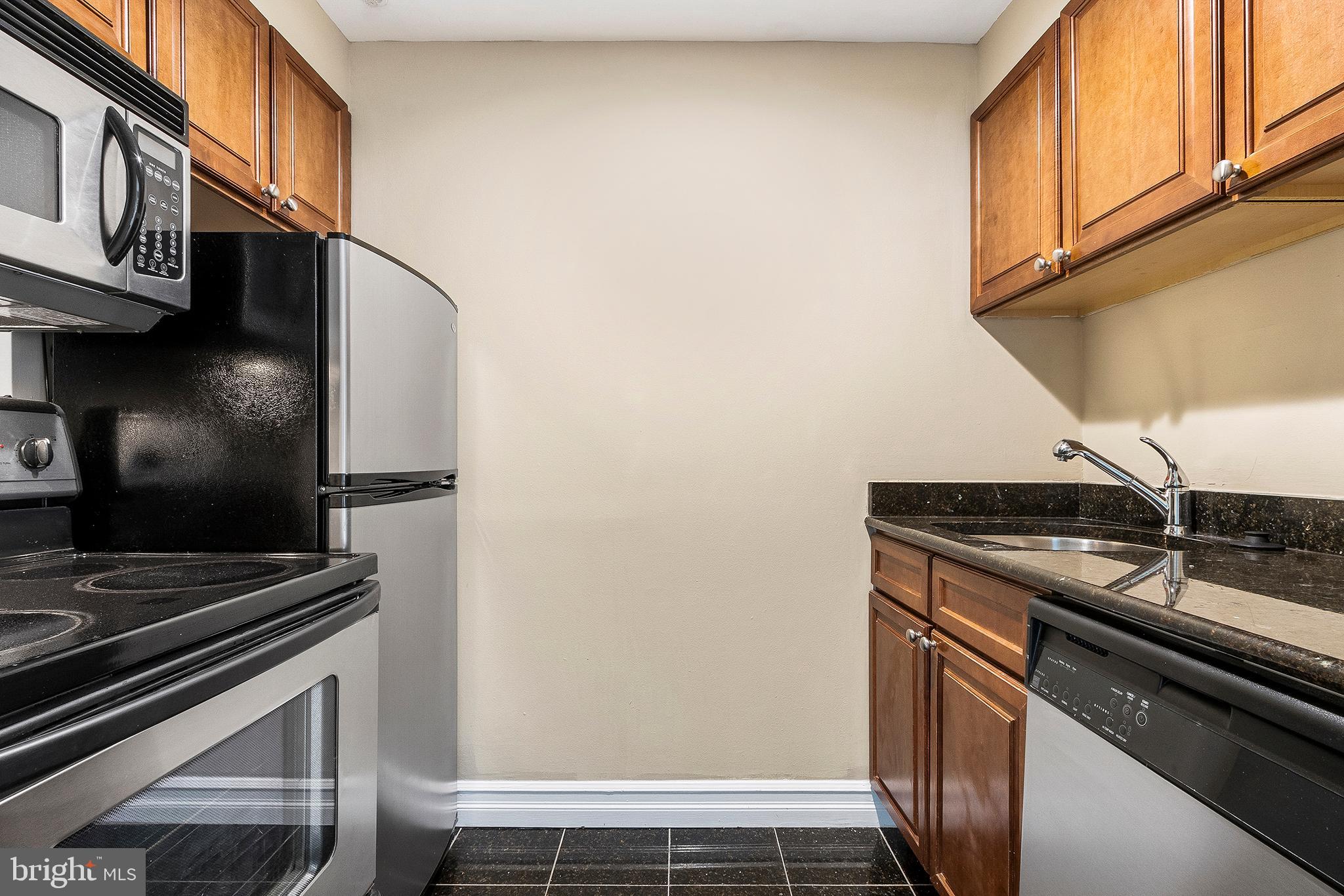 222 West Rittenhouse Square, Unit 704 Philadelphia, PA 19103 - Photo 9 of 30