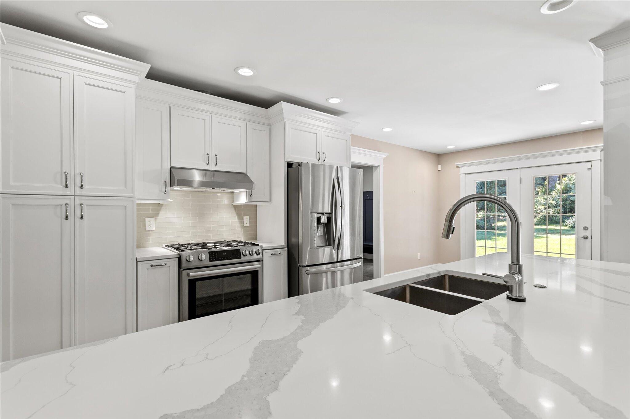1880 Blairmore Road Lexington, KY 40502 - Photo 5 of 35 New cabinetry