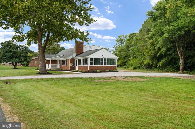 $785,000 | 1102 Burton Street, Woodbridge, VA 22191