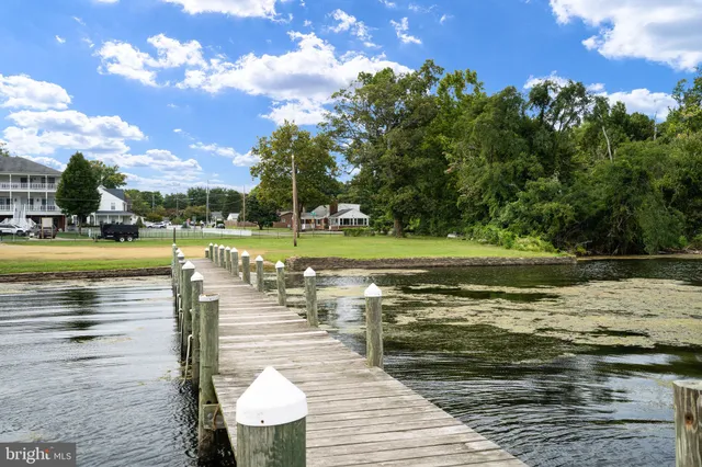 $785,000 | 1102 Burton Street, Woodbridge, VA 22191