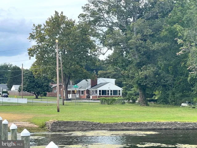 $785,000 | 1102 Burton Street, Woodbridge, VA 22191