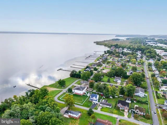 $785,000 | 1102 Burton Street, Woodbridge, VA 22191