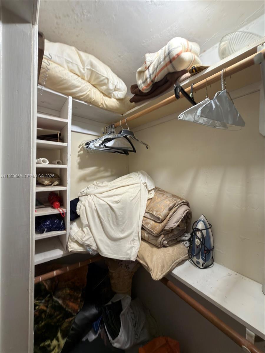 4635 Northwest 44th Street Tamarac, FL 33319 - Photo 14 of 24