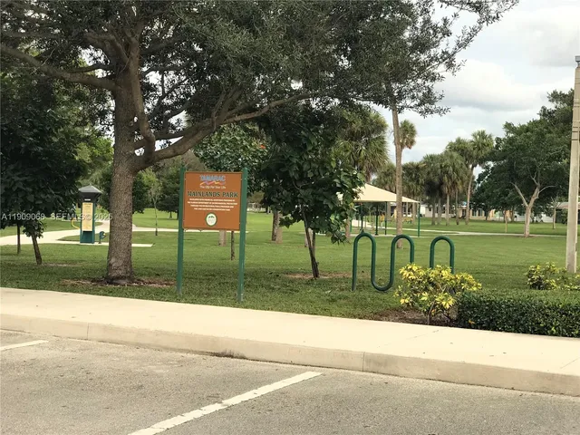 $279,900 | 4635 Northwest 44th Street, Tamarac, FL 33319