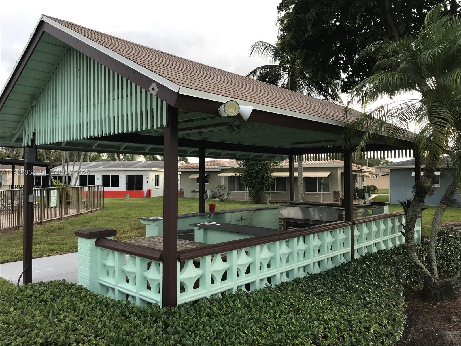 4635 Northwest 44th Street Tamarac, FL 33319 - Photo 23 of 24