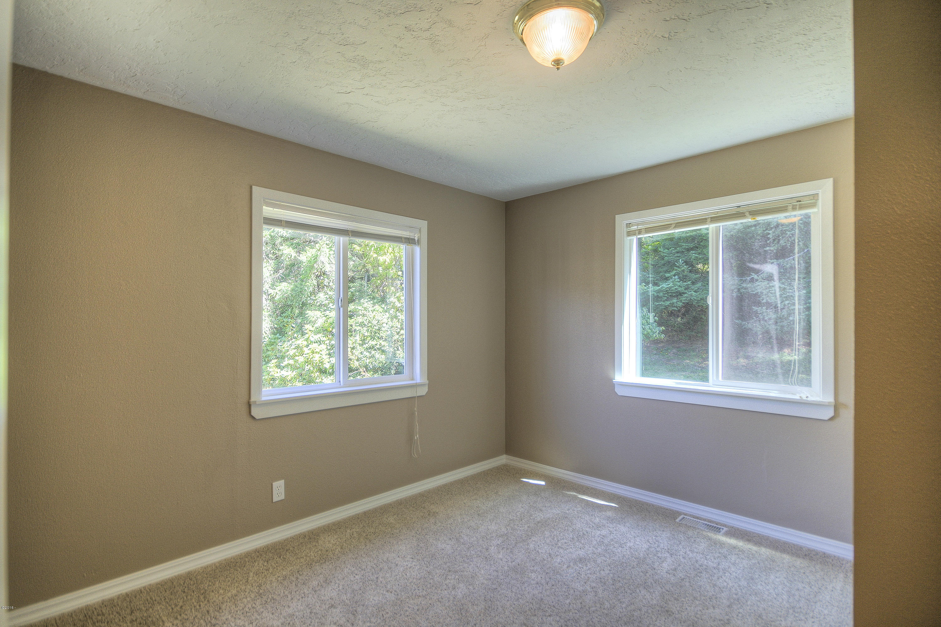 2050 Southeast Ammon Road Toledo, OR 97391 - Photo 19 of 27 19-IMG_0513_4_5-Edit-13
