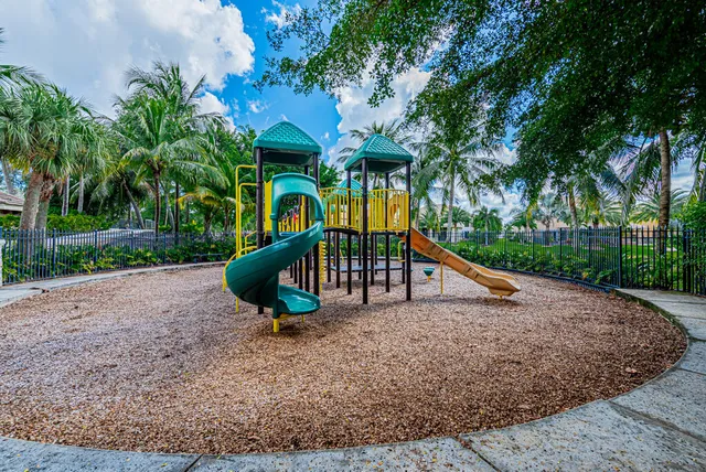 $9,800 | 10513 Versailles Boulevard, Wellington, FL 33449