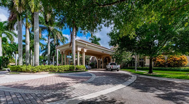 $9,800 | 10513 Versailles Boulevard, Wellington, FL 33449