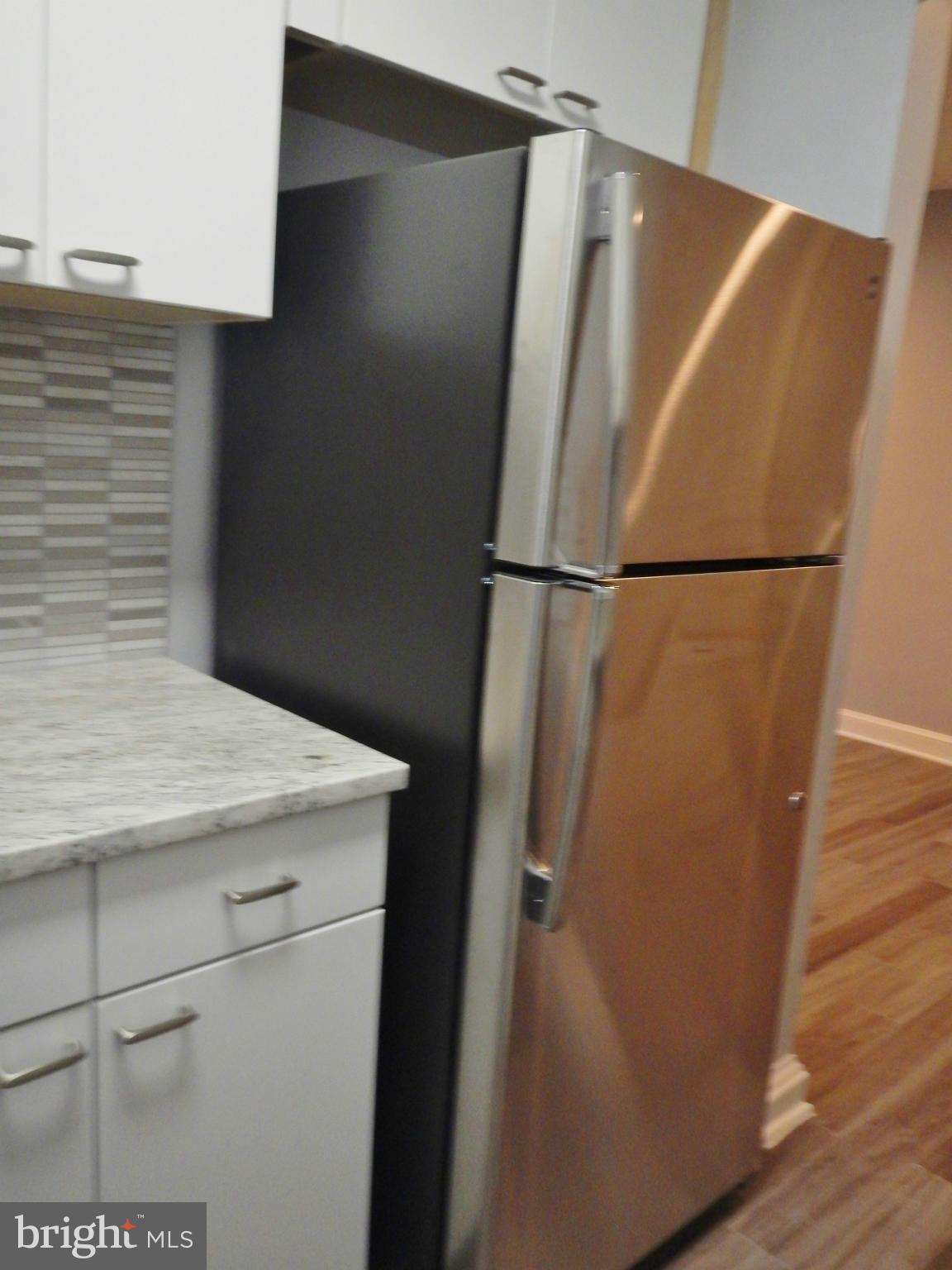 30 South Old Glebe Road, Unit 1E Arlington, VA 22204 - Photo 5 of 14 Kitchen